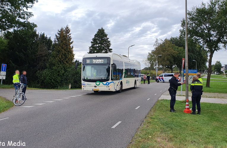 Fietser gewond bij aanrijding met lijnbus in Hollandscheveld